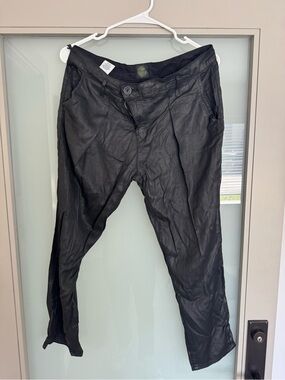 Women’s DWP black pants